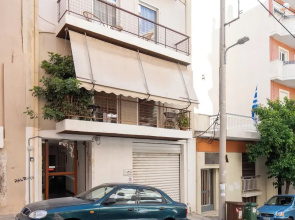Classic Apartment in Piraeus, walk to Zeas Marina