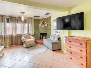 < 1/2 Mi to Beach Access + Pier: OBX Getaway