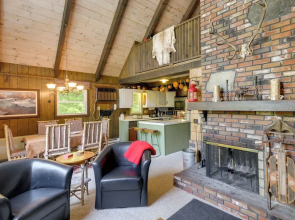 West Dover Home - Steps to Mount Snow Resort!