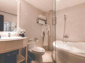 Alagon Central Hotel & Spa