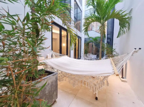 Sunny 2BR With Pool in Casco Antiguo