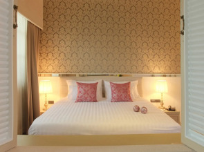 The Raya Surawong Bangkok