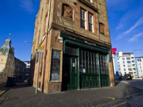 Executive Open Plan Apartment in Leith