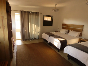 Sunset Lodge & Safaris