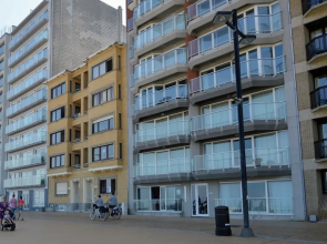 Cosy Apartment in Westende With Terrace and Deckchairs