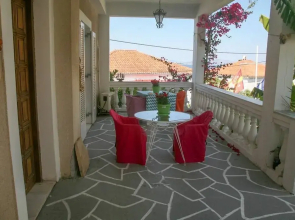 Maistrali Return To Timeless Spetses