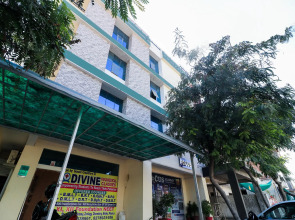 OYO 27659 Hotel Focus Elite