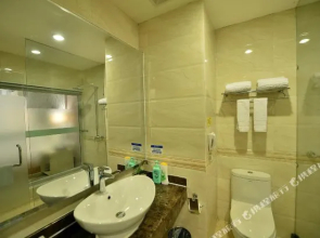 Blue Sea City Garden Hotel(克拉玛依蓝海城市花园酒店)