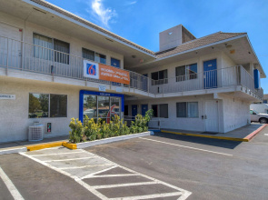 Motel 6 Riverside West - Jurupa Valley