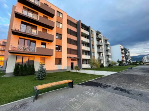 Minimalist Studio Apartment Brașov