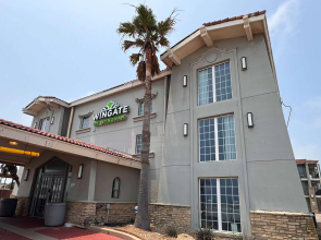 Wingate by Wyndham Galveston Beachfront at the Seawall