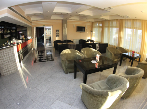Elegance Hotel