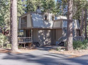 Roycraft Dog Friendly Cabin