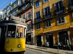 Locals Hostel & Suites