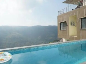 Infiniti pool rooms at Panchghani