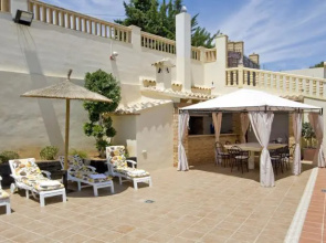 Villa Alhambra - Plusholidays