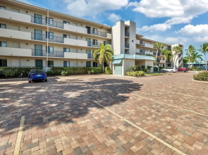 Loggerhead Cay by Dream Vacation Rentals
