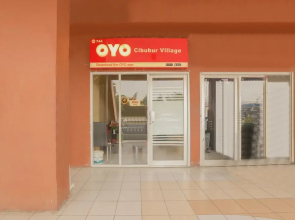 OYO 744 Cibubur Village Apartment
