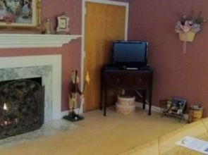 Brookside Mountain Mist Inn