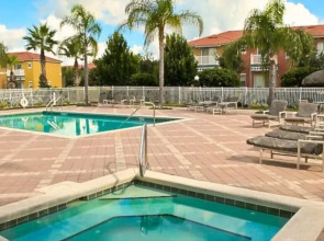 Rolando's Emerald Island Resort Townhouse