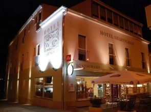 Hotel Sharingham