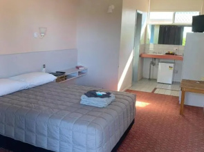 The Royal Motel