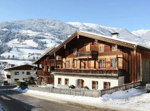 Modern Apartment in Mayrhofen With Ski-storage, Parking & Garden