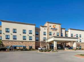 Comfort Suites