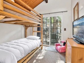 Moreno Pines Cottage #2468