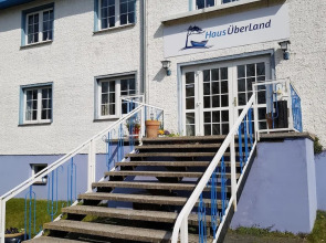 HausÜberLand