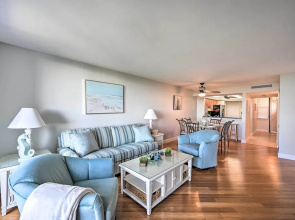 Resort-style Condo w/ Pool, Gym, Tennis + More!