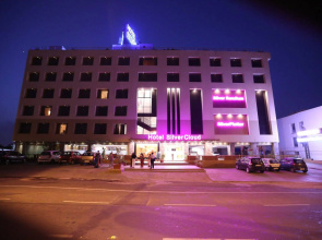 Silver Cloud Hotel & Banquets Ahmedabad