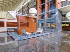 Holiday Inn Oakville Centre by IHG