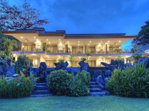 Pumilio Mountain & Ocean Hotel