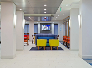 Holiday Inn Express Hotel & Suites Phoenix North Scottsdale by IHG