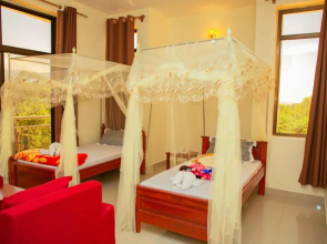 Kitano Tours and Safaris HOTEL Tanzania Serengeti safari Mount Kilimanjaro Climbing