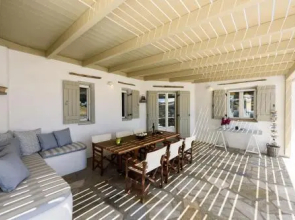 Cycladic beauty and tranquillity in Kostos, Paros
