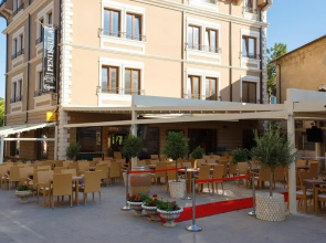 Peninsula Boutique Hotel