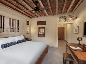 Отель Al Seef Heritage Hotel Dubai, Curio Collection by Hilton