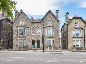 Host Stay Parkside Villa
