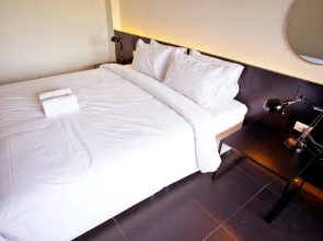 BED Phrasingh Hotel - Adults Only