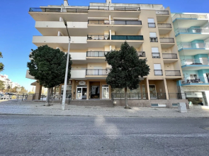 Armação Pêra Typical by Homing