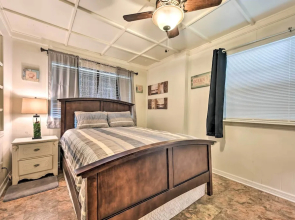 Jacksonville Getaway w/ Yard ~ 2 Mi to Beach!