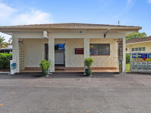 First City Caravilla