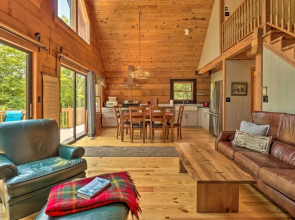 Deck + Game Room: Lakefront Landrum Cabin!