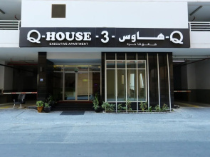 OYO 104 Q House 3 Apartments