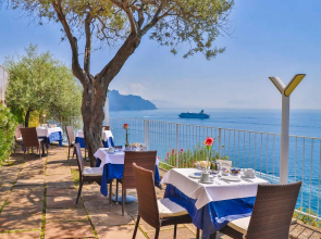 Luxury Room With sea View in Amalfi ID 3927