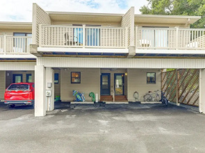 ~ 1 Block to Bethany Beach, Retreat w/ Pool Access