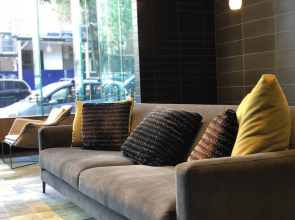 LVL 11 Cosy Apartment Near Lygon St