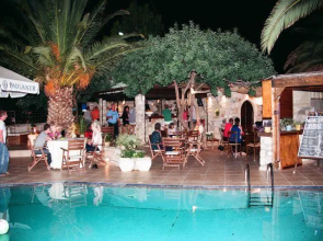 Irida Apartments